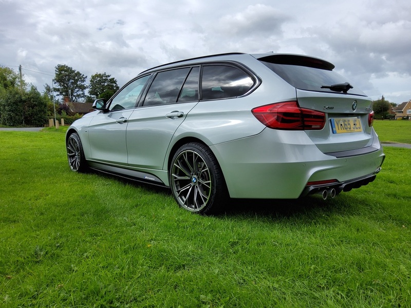 BMW 3 SERIES