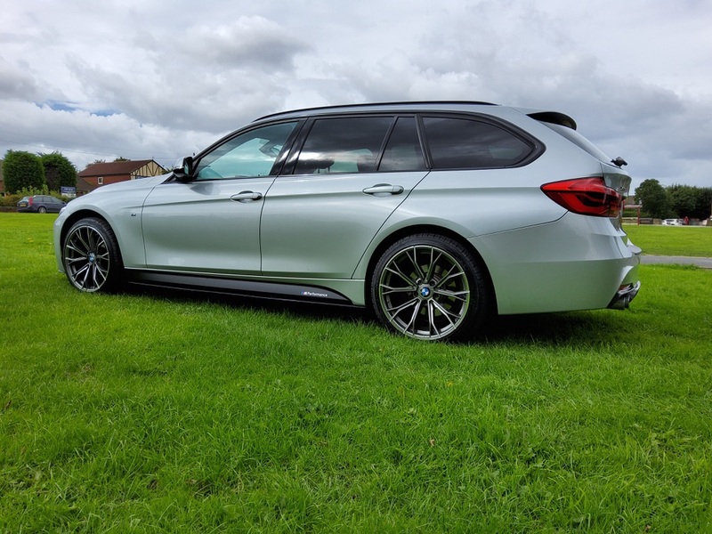 BMW 3 SERIES