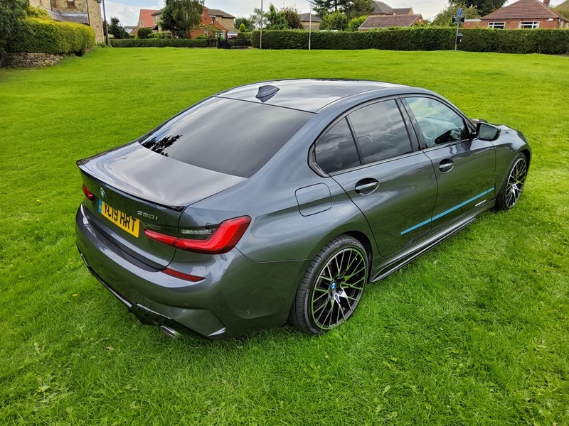 BMW 3 SERIES