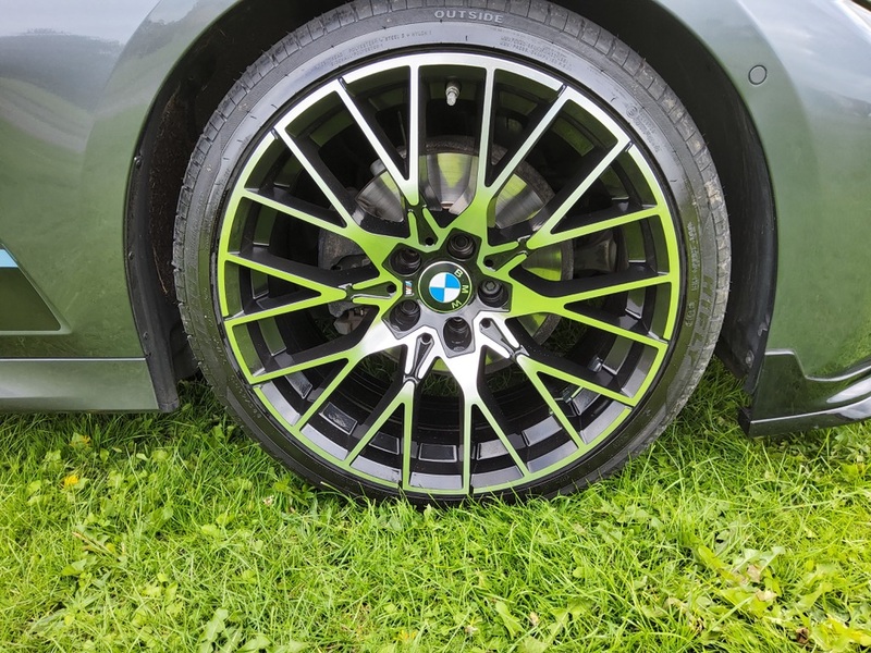 BMW 3 SERIES